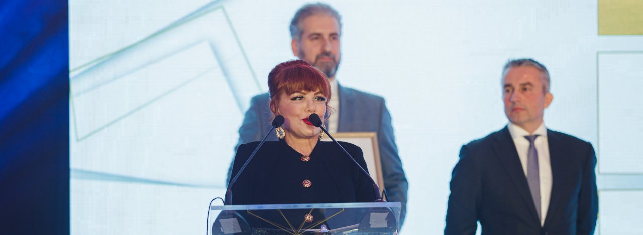 Georgette Mosbacher, Ambasador Stanów Zjednoczonych w Polsce