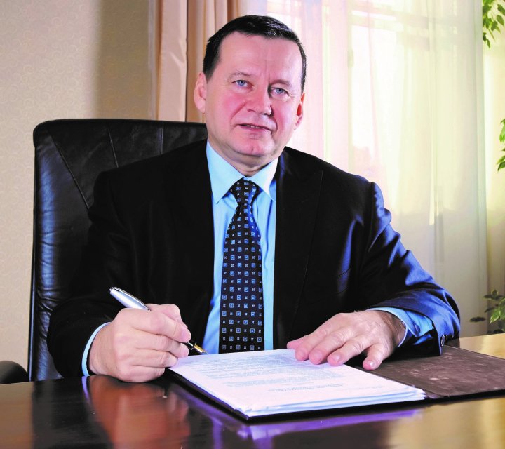 prof. dr hab. Krzysztof Surówka