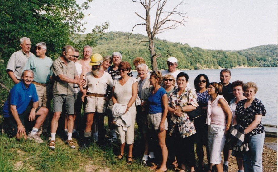 Po wykładzie z Julkiem (na zdjęciu - w kasku), 2003