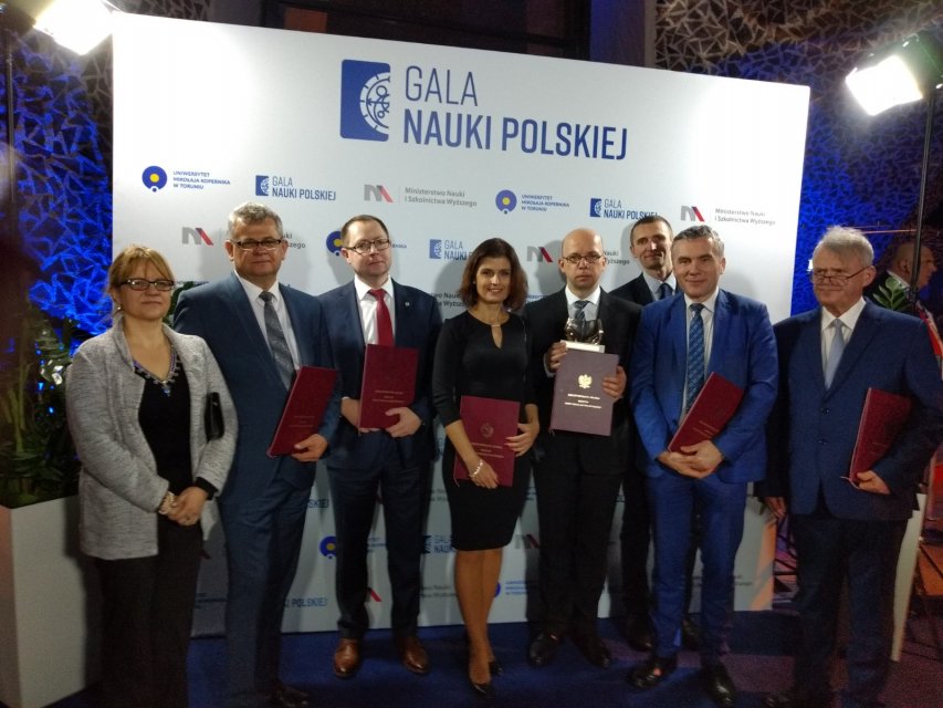 Uniwersytet Ekonomiczny w Krakowie - Podręcznik nagrodzony ...